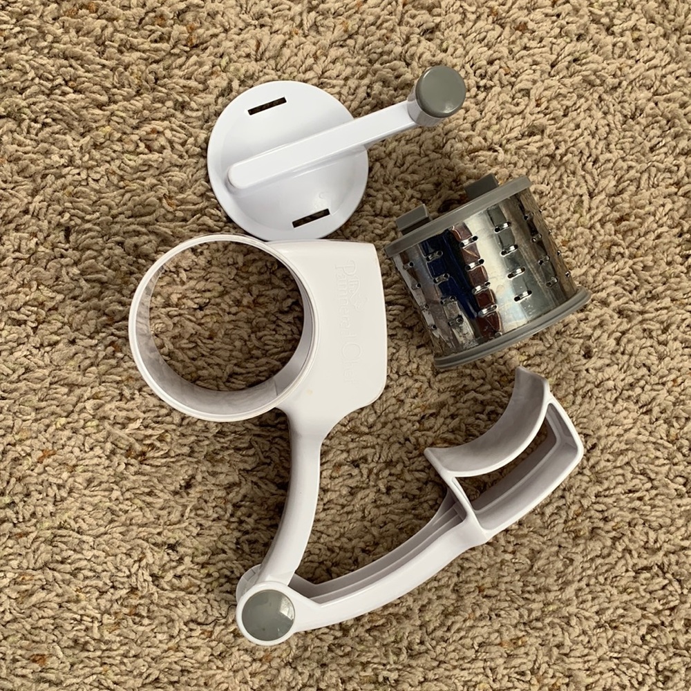 🧀 PAMPERED CHEF CHEESE GRATER 🧀